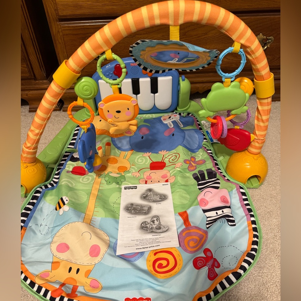 Fisher Price Deluxe Kick and Play Piano Gym